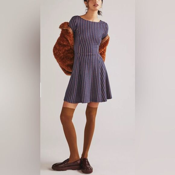 Anthropologie Dresses & Skirts - Anthropology Jacquard A-Line Sweater Mini Dress Size Large